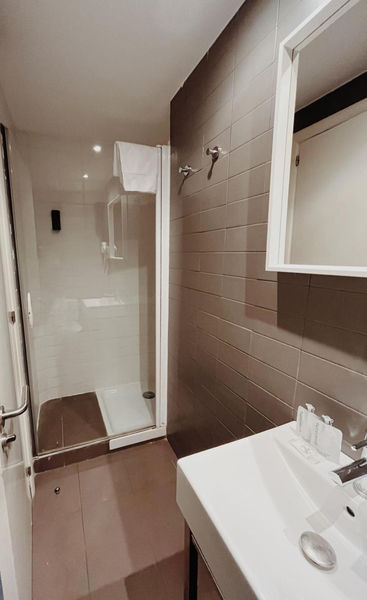 Apartamentos Express By Gaiarooms บาร์เซโลนา ภายนอก รูปภาพ