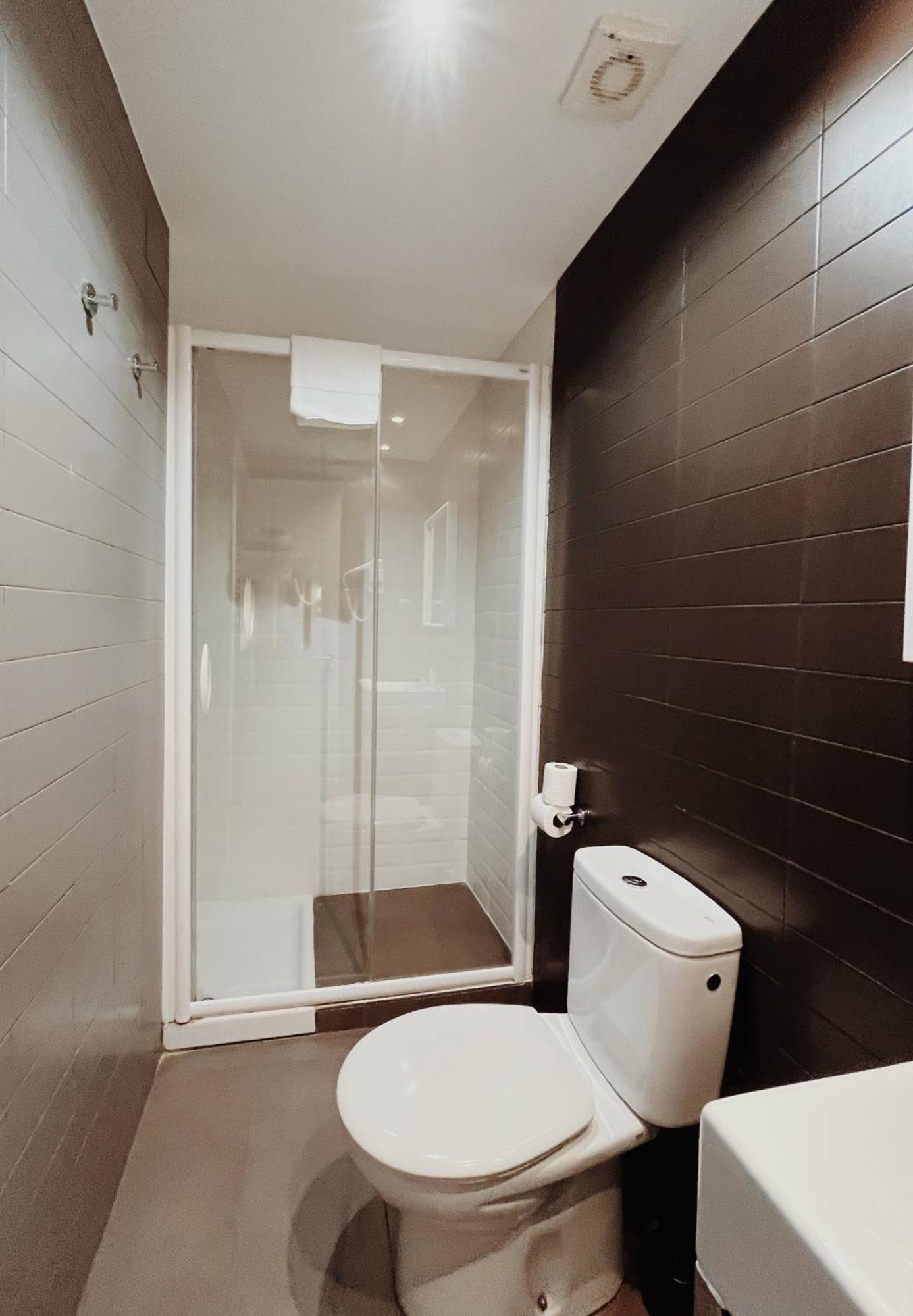 Apartamentos Express By Gaiarooms บาร์เซโลนา ภายนอก รูปภาพ